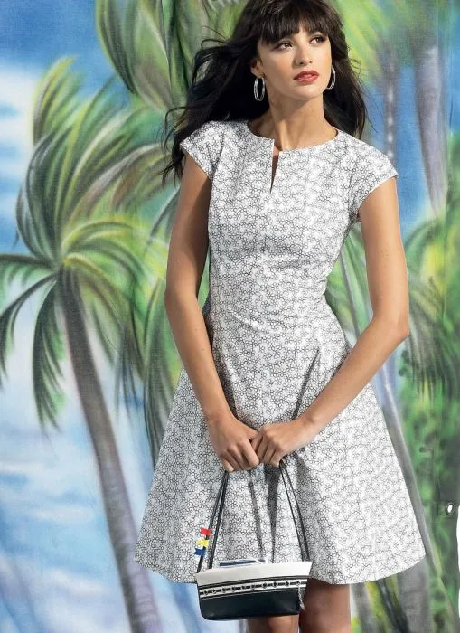 M6741 McCalls Schnittmuster Kleid EASY