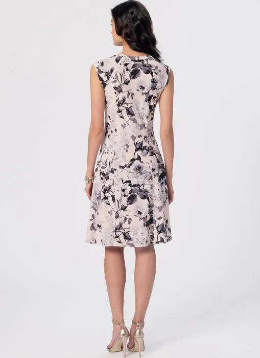 M7349 McCalls Schnittmuster Jerseykleider