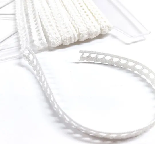 12m Klöppelspitze 10mm naturweiß