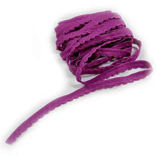 4,70m elastische Muschelsaumspitze beere